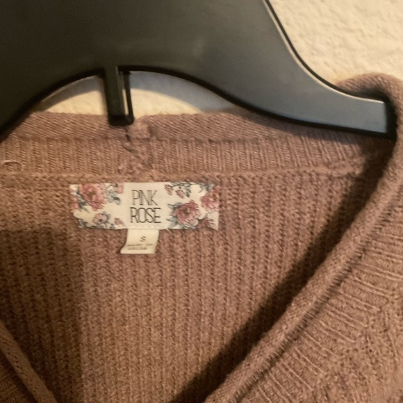 Crop. Knitted‎ sweater - Picture 3 of 3